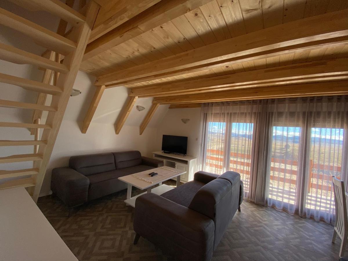 Hill View Chalets Жабляк Экстерьер фото