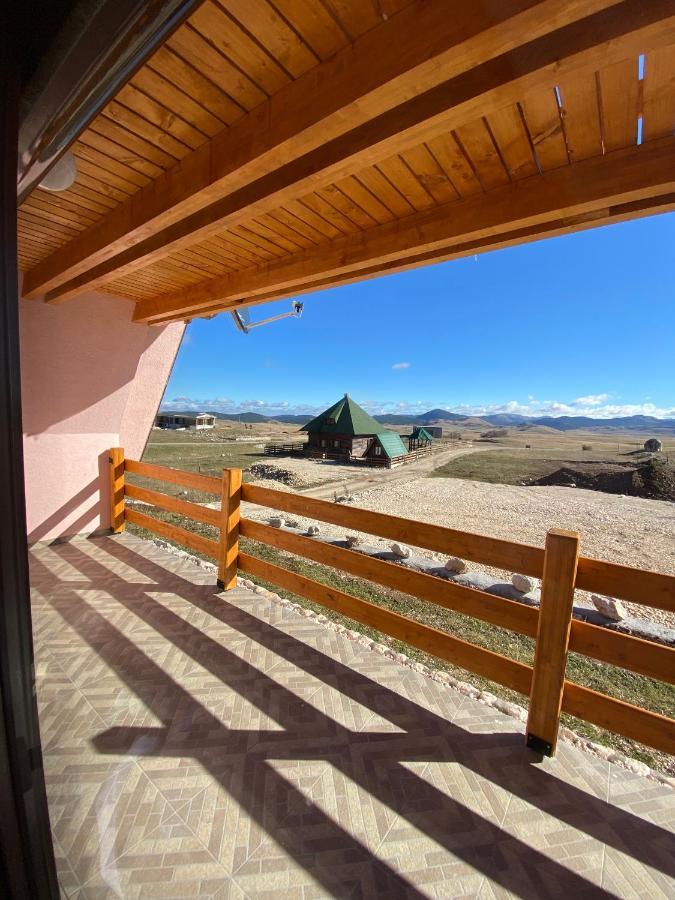 Hill View Chalets Жабляк Экстерьер фото