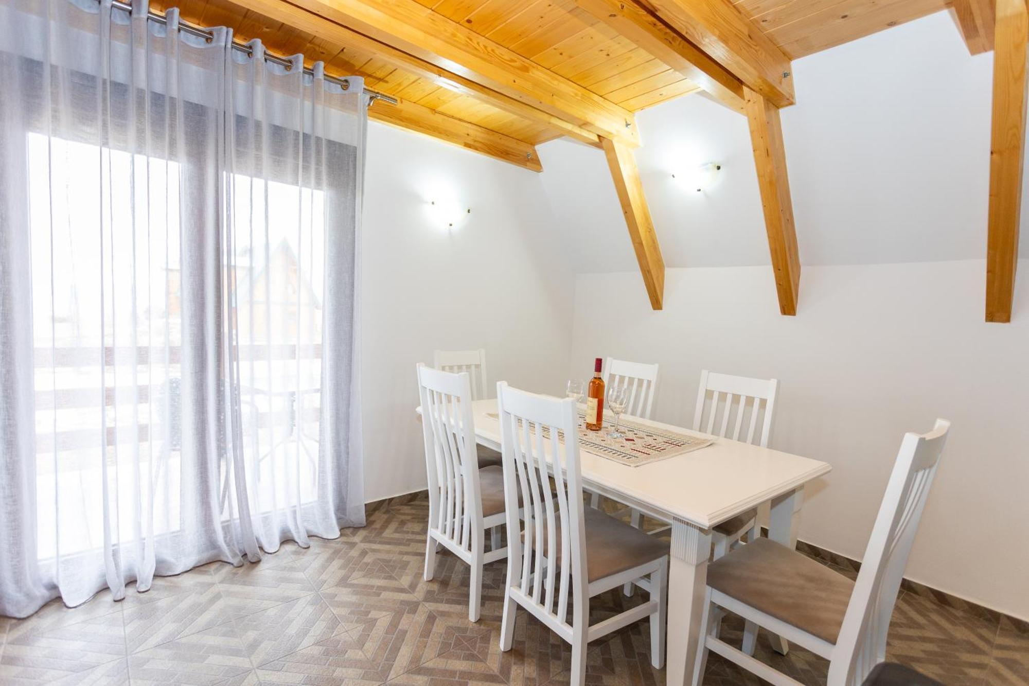 Hill View Chalets Жабляк Экстерьер фото