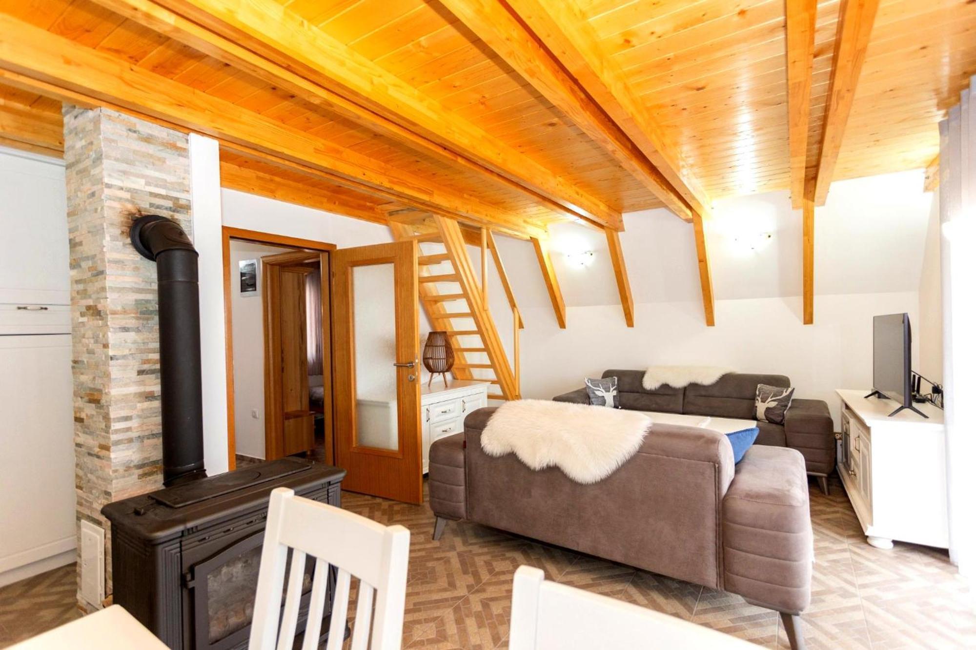 Hill View Chalets Жабляк Экстерьер фото